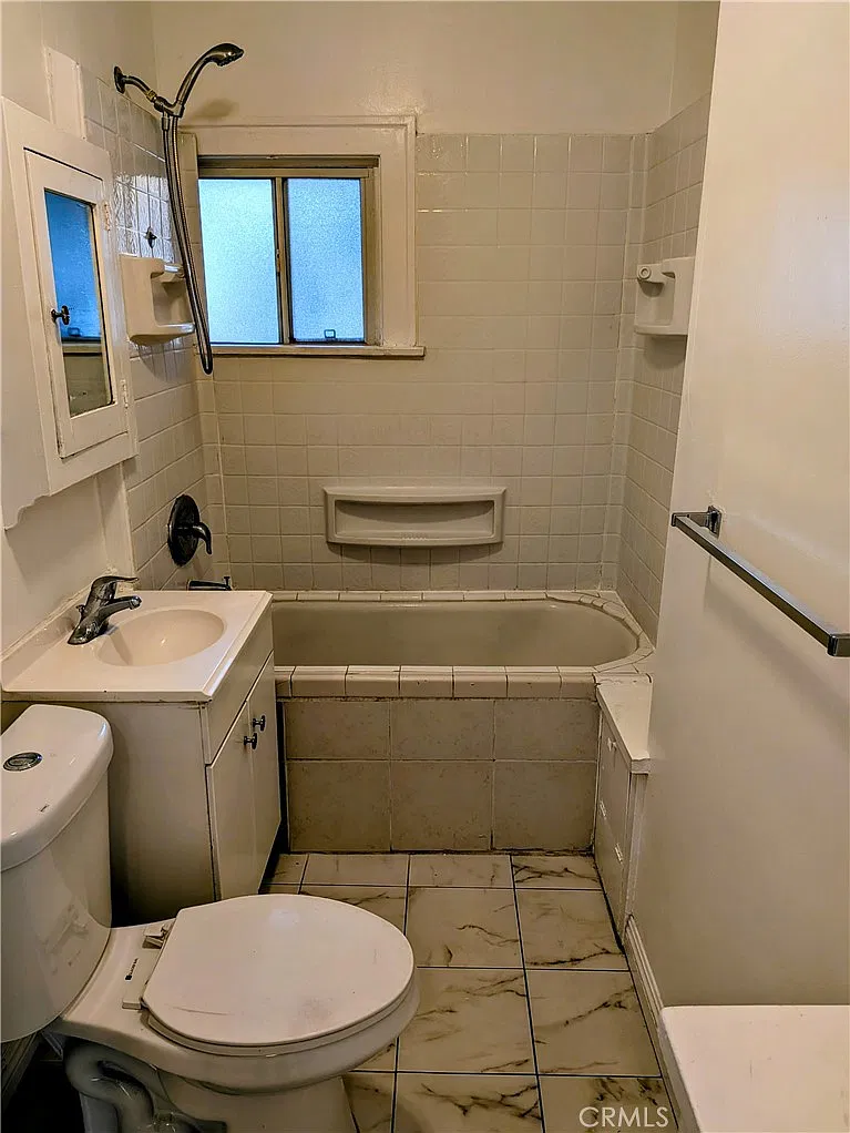 2 bed, 832 sqft, $2,000 — Photo 4