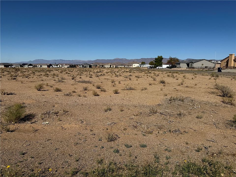 1st image of 333-13-607 E Silver Spur Drive