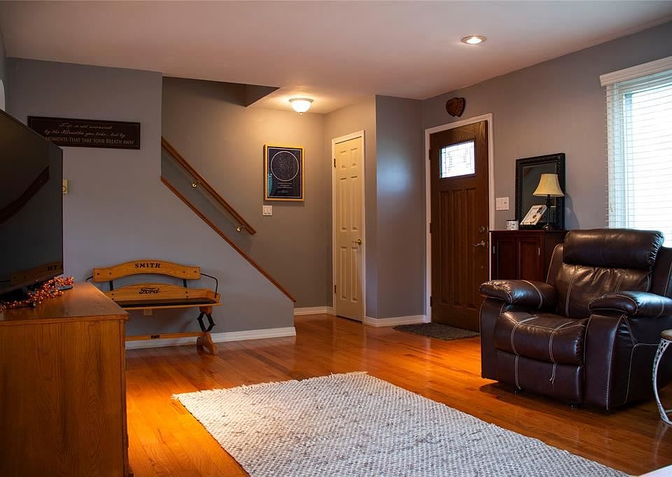 71 Deyo Hill Rd, Johnson City, NY 13790 Zillow