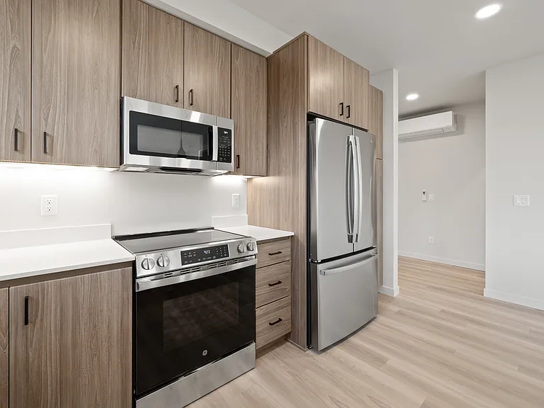 7044 SW Gonzaga St #304 — Photo 4