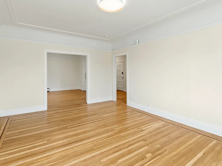 3300 Laguna St #1 — Photo 8