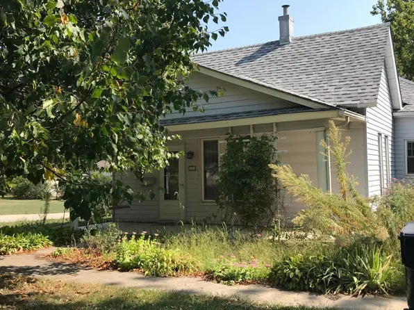 223 N Maple St, Lamoni, IA 50140