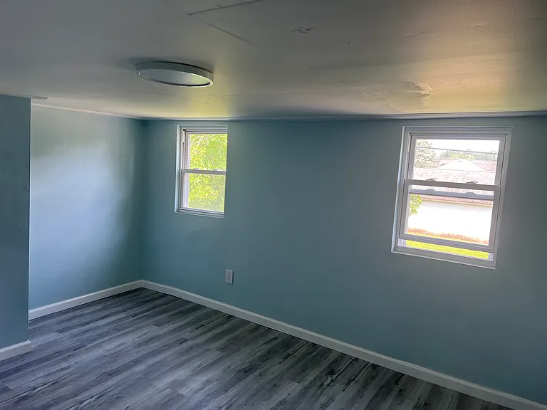 630 Elroy Rd — Photo 12