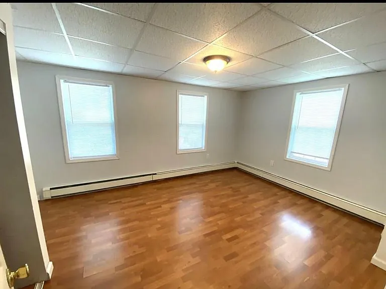 1536 Paint St — Photo 5