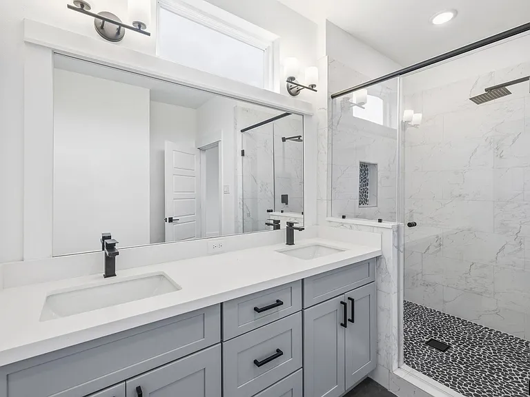 1404 Mansfield St — Photo 13