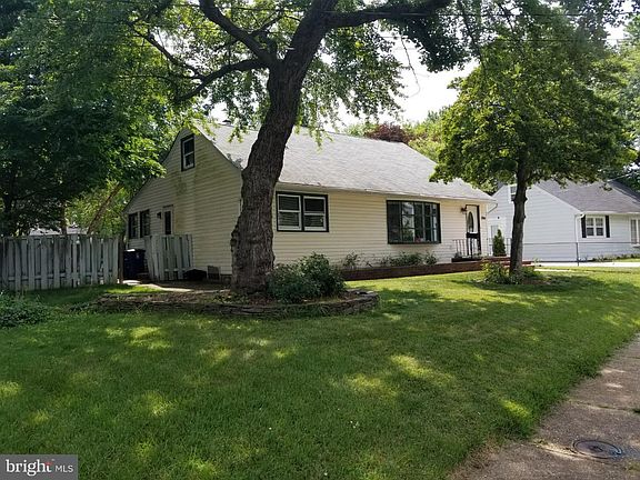 3rd image of 1204 Sterling Dr
