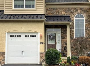 2412 Heritage Center Dr, Furlong, PA 18925