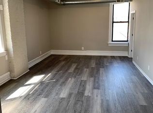 555 W 18th St, Chicago, IL 60616