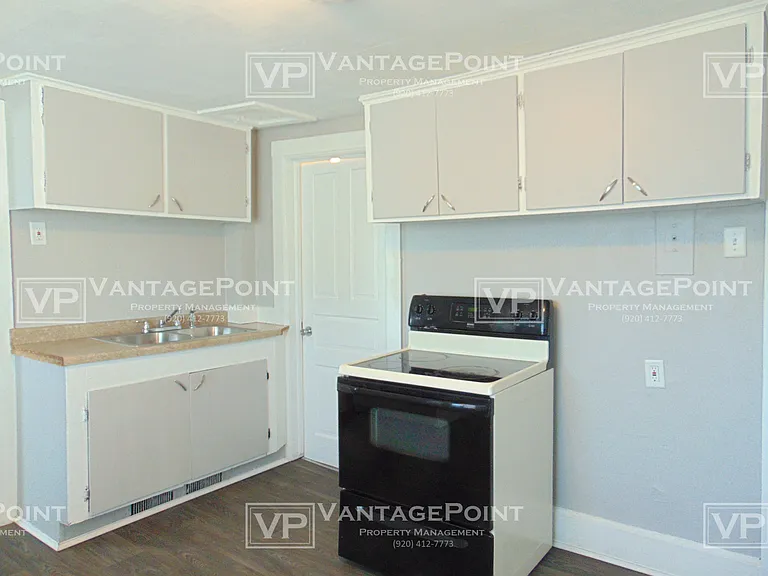 802 Kellogg St — Photo 5