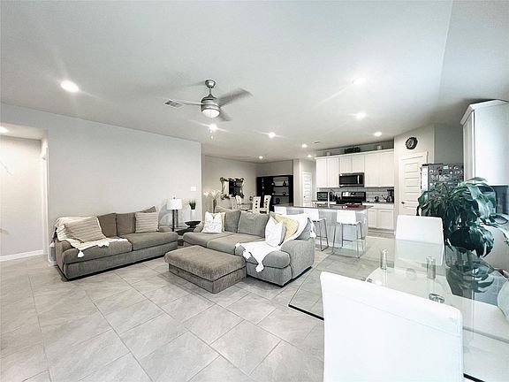 4th image of 3315 Dagostino Creek Dr