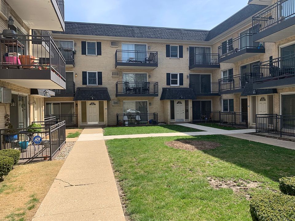 1st image of 1045 N Harlem Ave APT 2NC