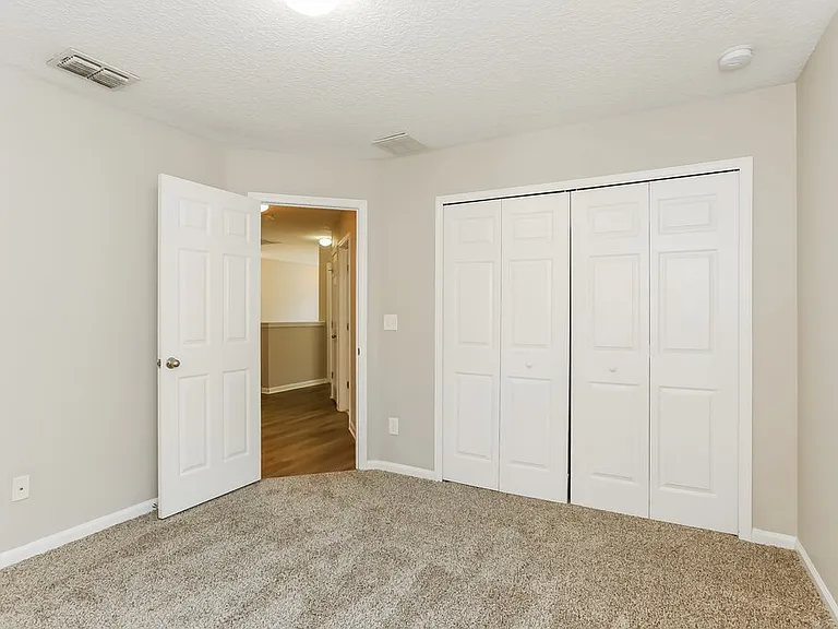 6177 Casterbridge Rd — Photo 15