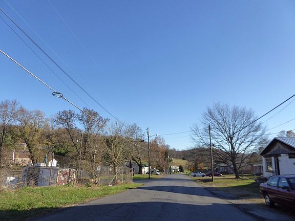 4th image of 1637 Carolina Ave