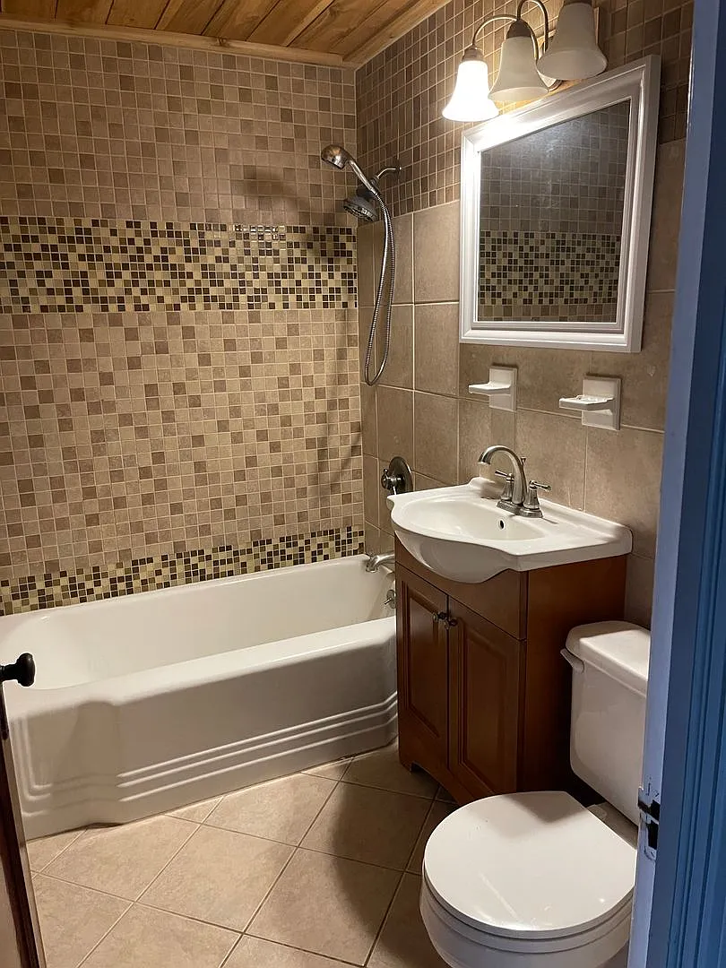 37939 Vine St — Photo 4