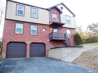 320 Burning Oaks Dr, Irwin, PA 15642