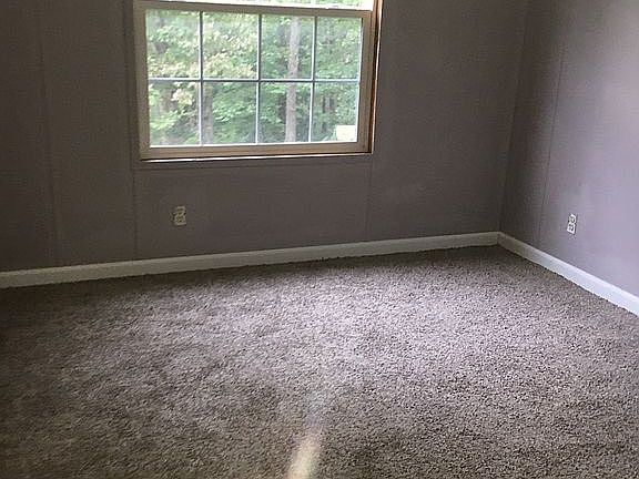 3rd image of 154 Red Fox Dr