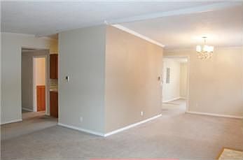 3rd image of 6 N Quincy St