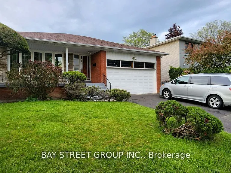 45 Pineway Blvd #1 — Photo 1