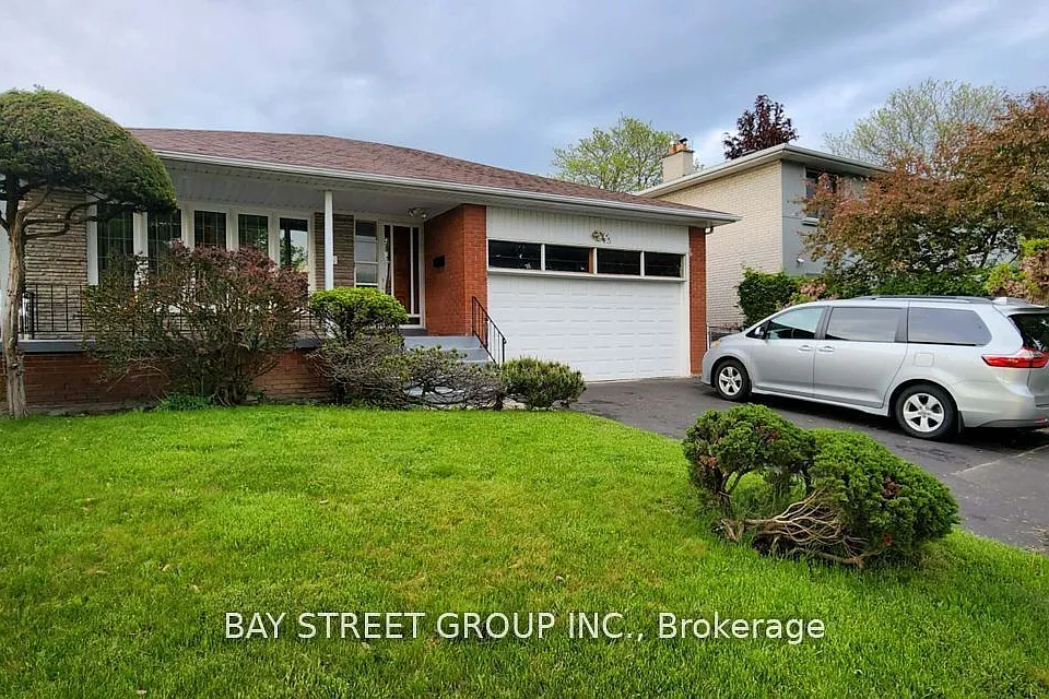 45 Pineway Blvd #1