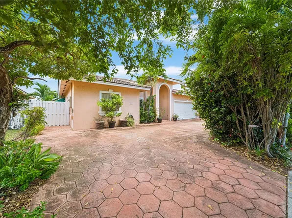 1220 SW 139th Ave, Miami, FL 33184