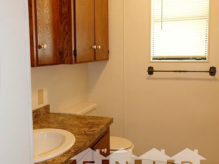 1006 E Park St — Photo 10
