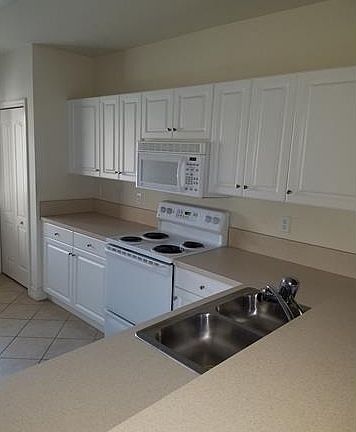 5th image of 7808 Regal Heron Cir APT 102