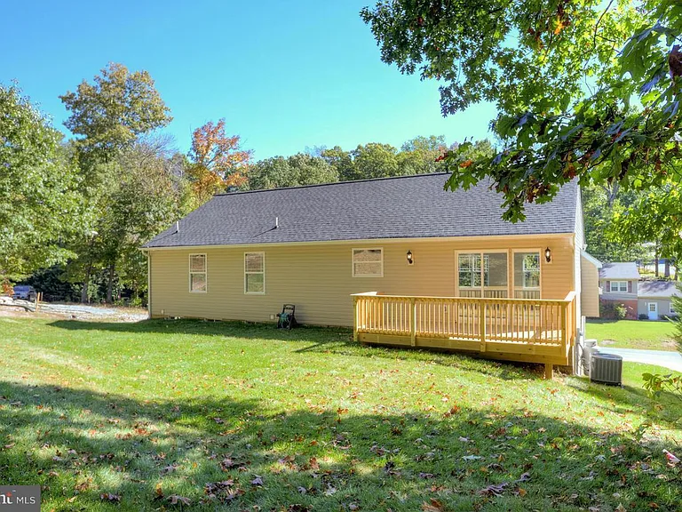 1002 Aquia Dr — Photo 19