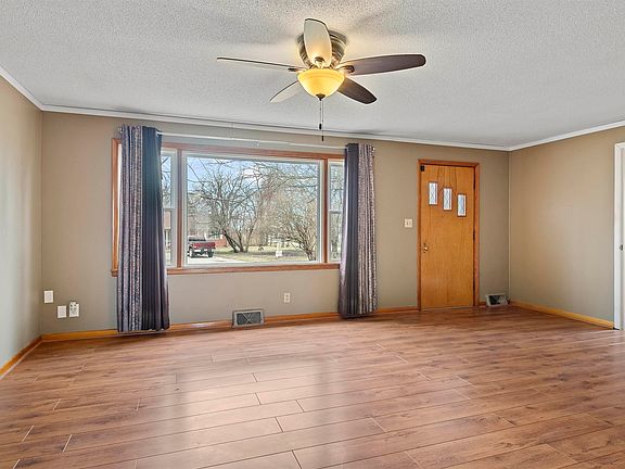 4th image of 213 W McManus Rd