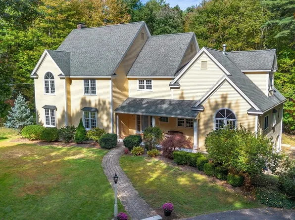 104 Green Rd, Bolton, MA 01740