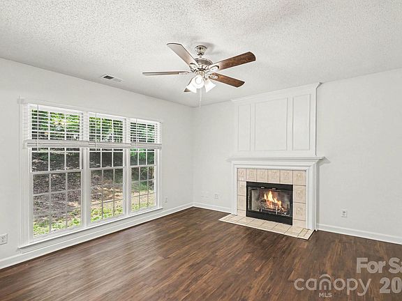 4th image of 5802 Swanston Dr