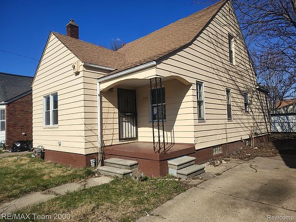 2nd image of 20200 Greeley St