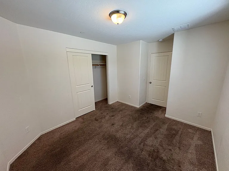 2132 E Sweet Ave — Photo 17