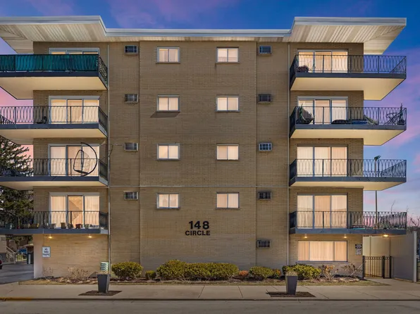 148 Circle Ave APT 304, Forest Park, IL 60130