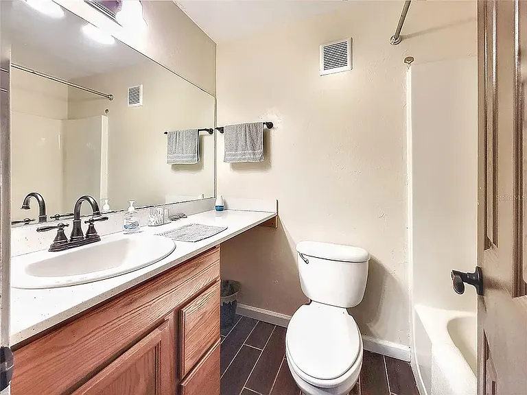 4000 SW 23rd St #4-308 — Photo 10