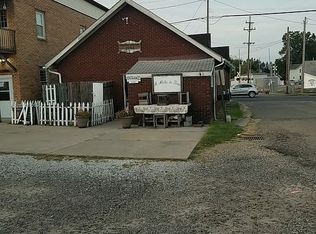 110 W Maple St, Hartville, OH 44632