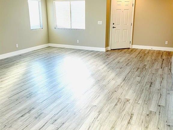 5th image of 4598 Rockland Break Ct