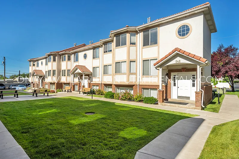 1 bed, 1.0 bath, 900 sqft, $550 — Photo 3
