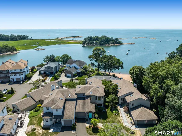 16 Whalers Point, East Haven, CT 06512