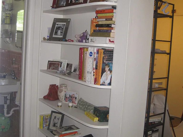 2010 Dexter Ave — Photo 11