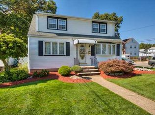 57 Oak St, Avenel, NJ 07001