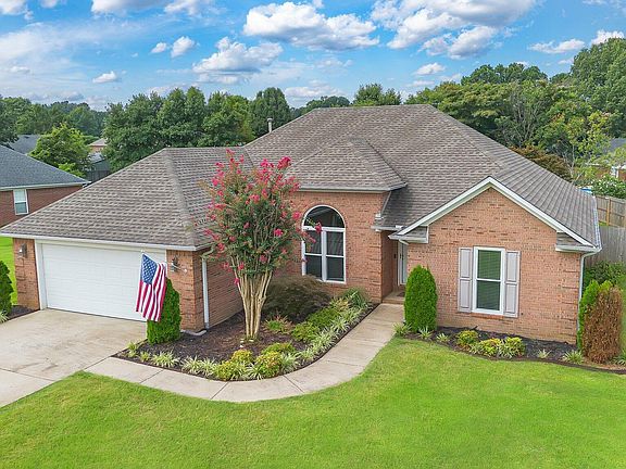 2nd image of 109 Sundown Dr