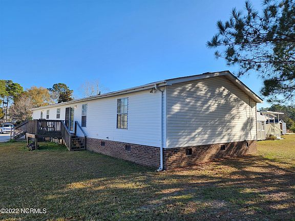 3rd image of 810 Topsail Greens Dr