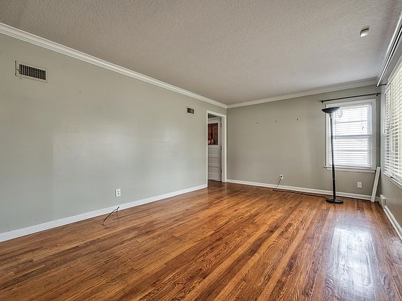 5th image of 8168 Belleview Ave