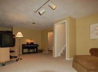 12009 Red Oak Ct N, Burnsville, MN 55337