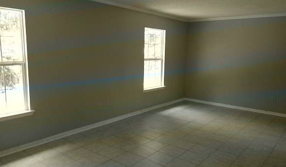 5th image of 342 Marie Cir NW