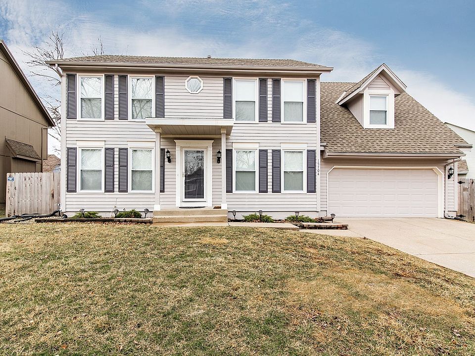 1st image of 15704 Outlook St