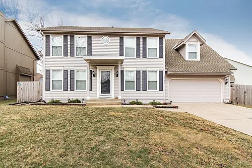 15704 Outlook St Photo 1