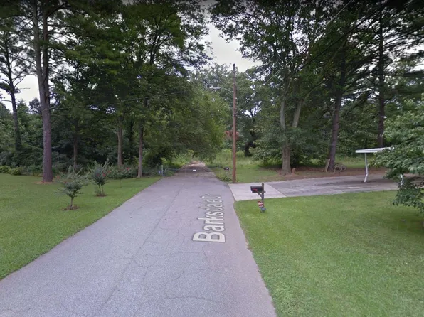 681 Barksdale Dr, Forest Park, GA 30297