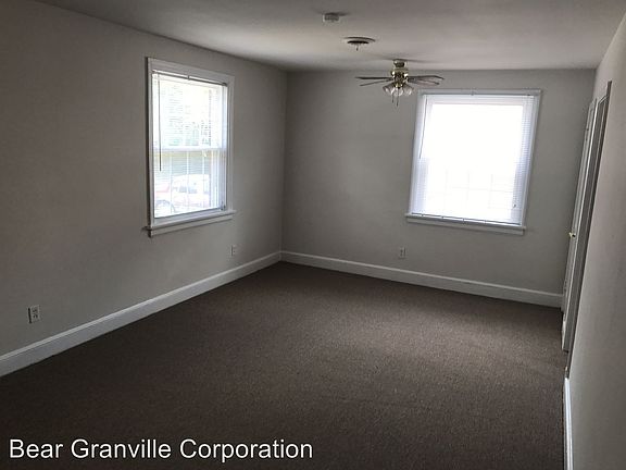 4th image of 2401 Granville Ave