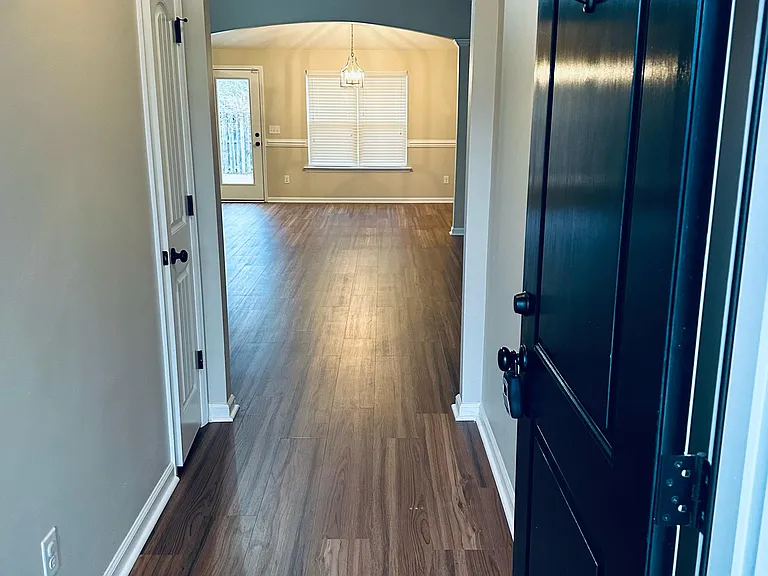 3272 Alexandria Dr — Photo 5